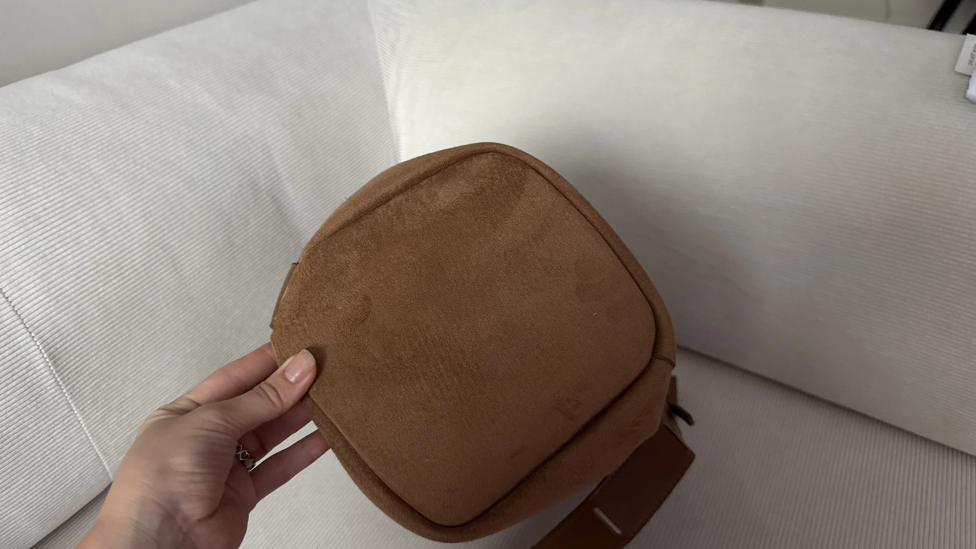 Сумка-ведро из экозамши карамельная / Bucket Bag - миниатюра 4