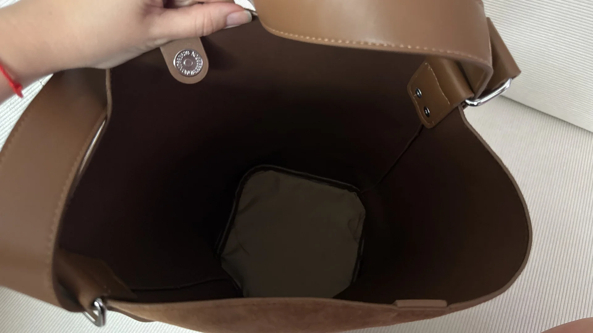 Сумка-ведро из экозамши карамельная / Bucket Bag - миниатюра 5