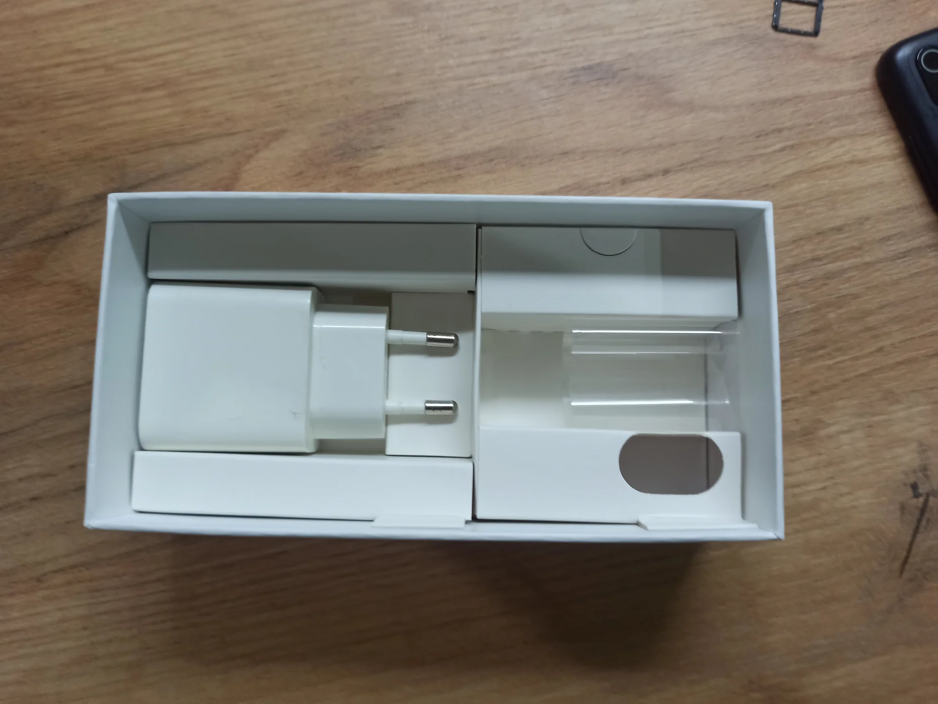Смартфон Xiaomi Redmi 7A 2/32гб (Матовый черный) ("кирпич") - миниатюра 3