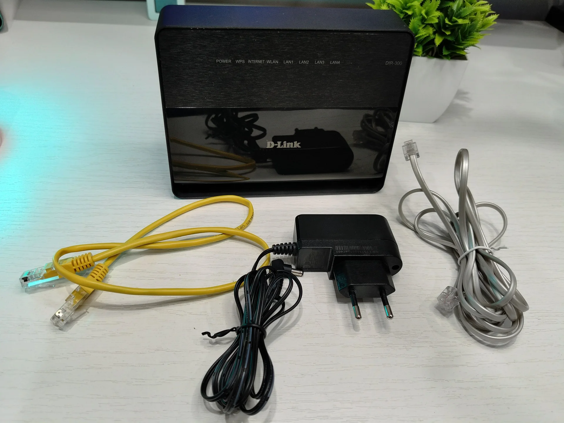 Роутер D-link DIR-300 Отличное состояние - миниатюра 5