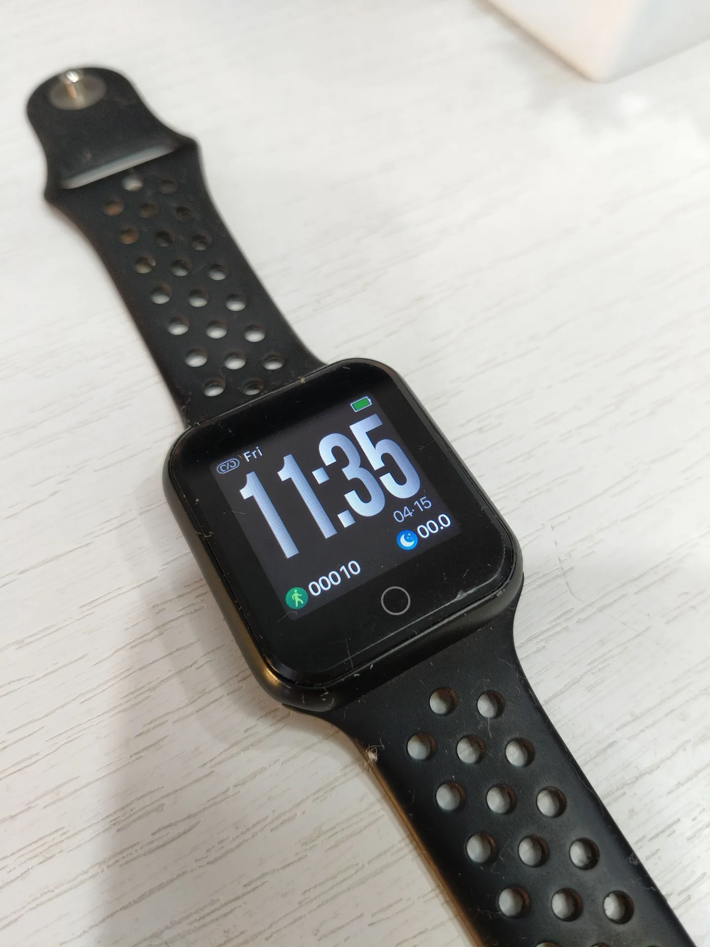Смарт часы модель С266, спортивные с защитой IP67