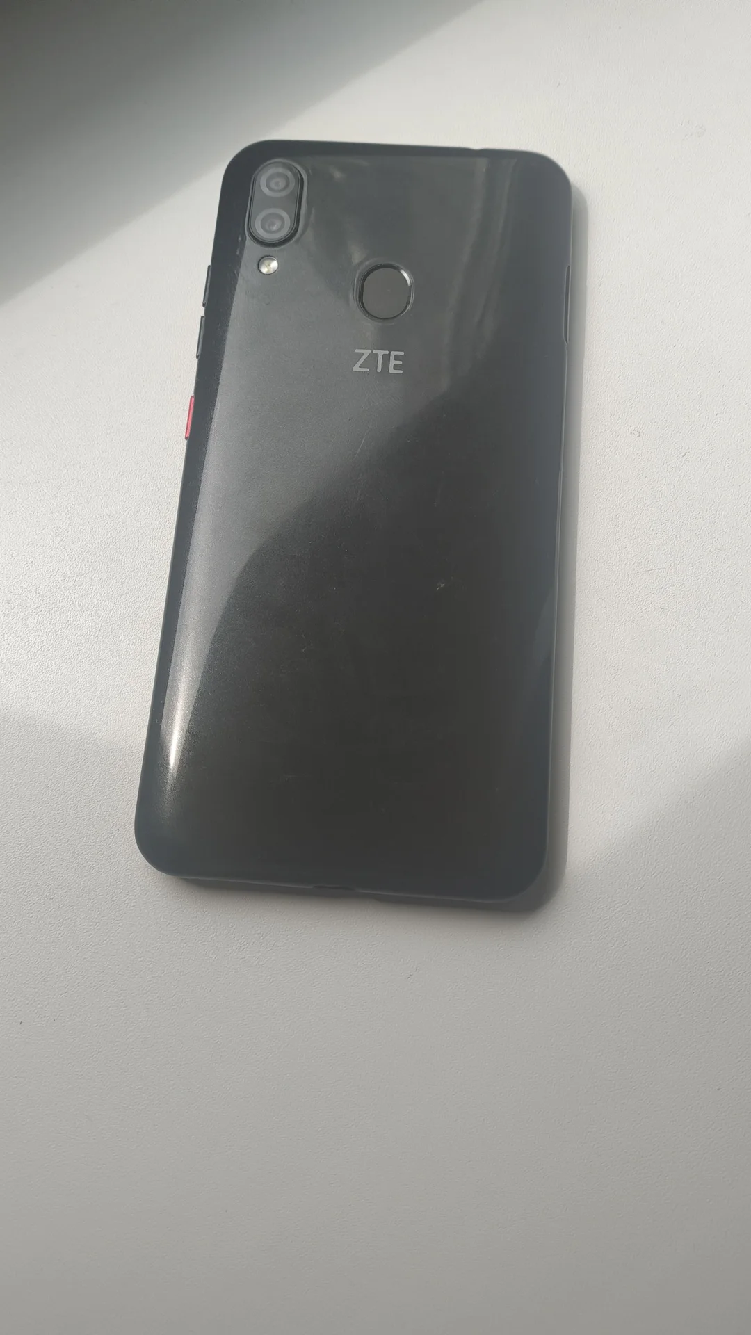 ZTE blade v10 - миниатюра 2