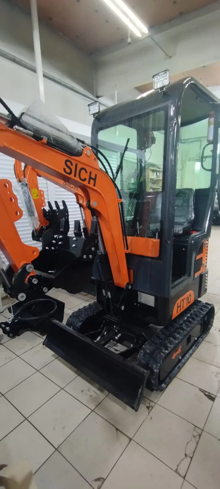 МиниЭкскаватор SICH HT10 - миниатюра 2