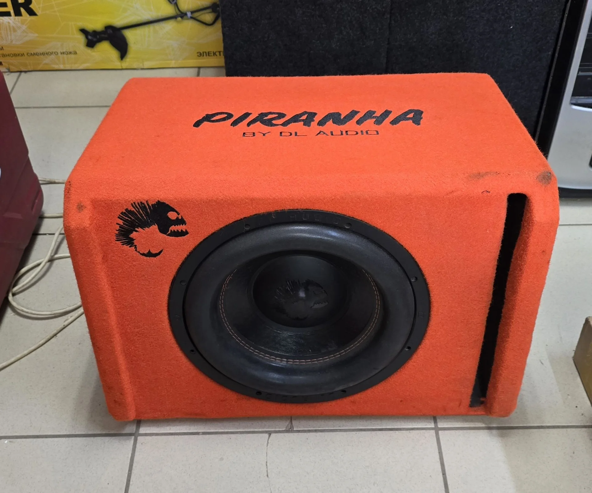 Активный сабвуфер DL Audio Piranha 12A V.2 Orange - миниатюра 2