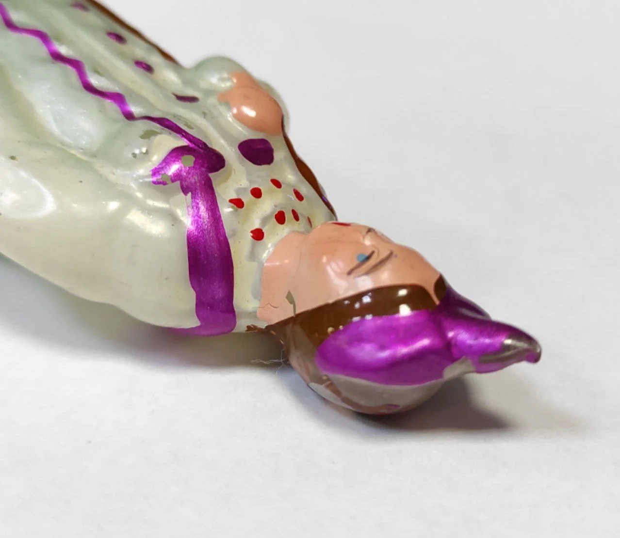 Ёлочная игрушка "Варвара Краса Длинная коса" На прищепке. 1950-е? Стекло. Винтаж. СССР. - миниатюра 5