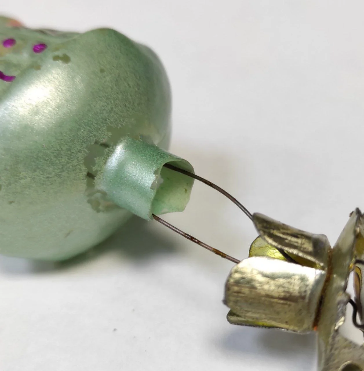Ёлочная игрушка "Варвара Краса Длинная коса" На прищепке. 1950-е? Стекло. Винтаж. СССР. - миниатюра 6