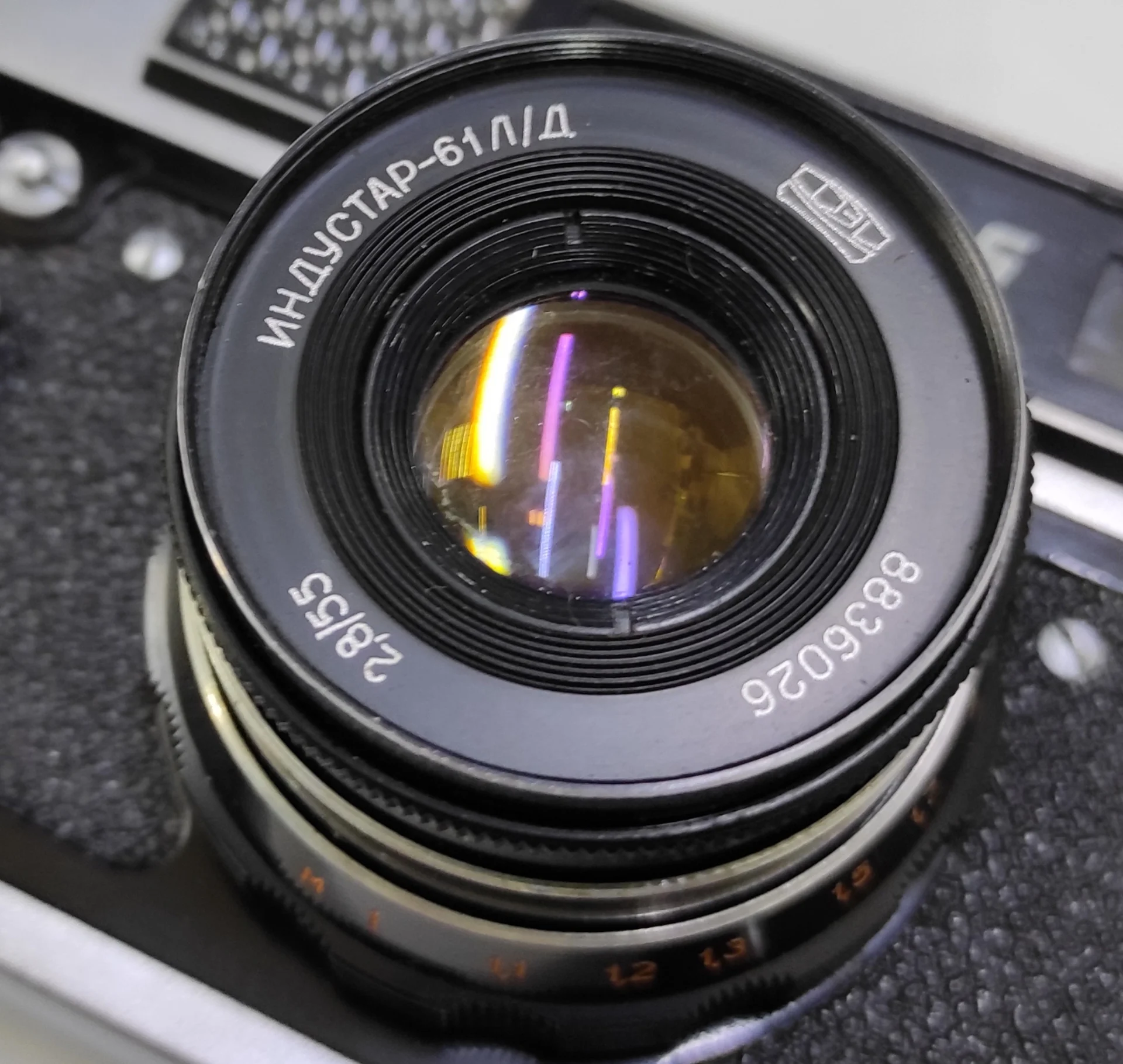 Пленочный фотоаппарат "ФЭД 5" с объективом "Индустар-61 Л/Д" Заводится, щелкает. Винтаж. СССР. - миниатюра 8