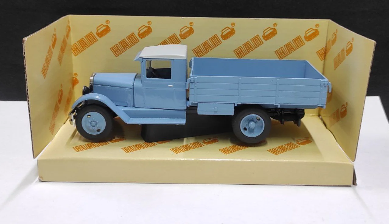 Модель машины 1:43 "ЗИС (АМО)-3" В коробке. Наш Автопром. - миниатюра 2