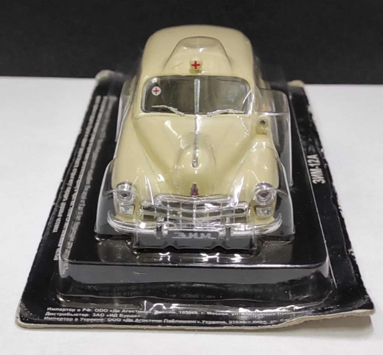 Модель машины 1:43 "ЗИМ-12А" Скорая помощь. В коробке. DeAgostini. - миниатюра 2