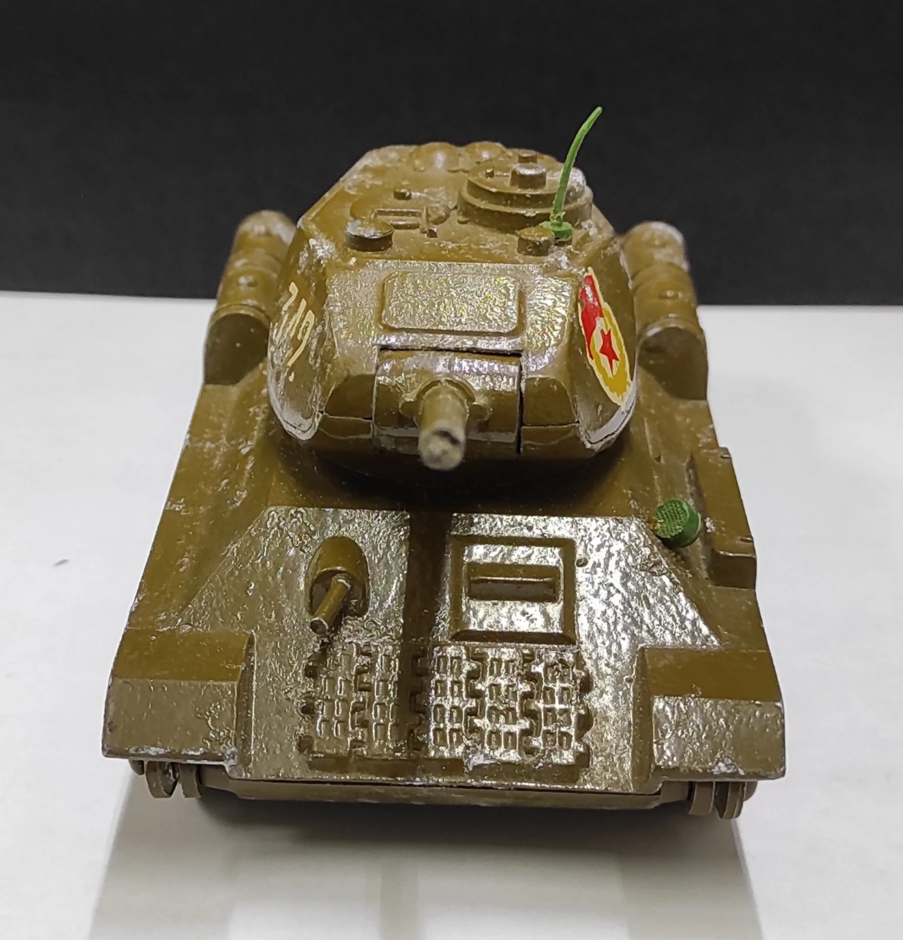 Детская металлическая игрушка "Танк Т-34" Военная техника. Винтаж. Времен СССР. - миниатюра 2