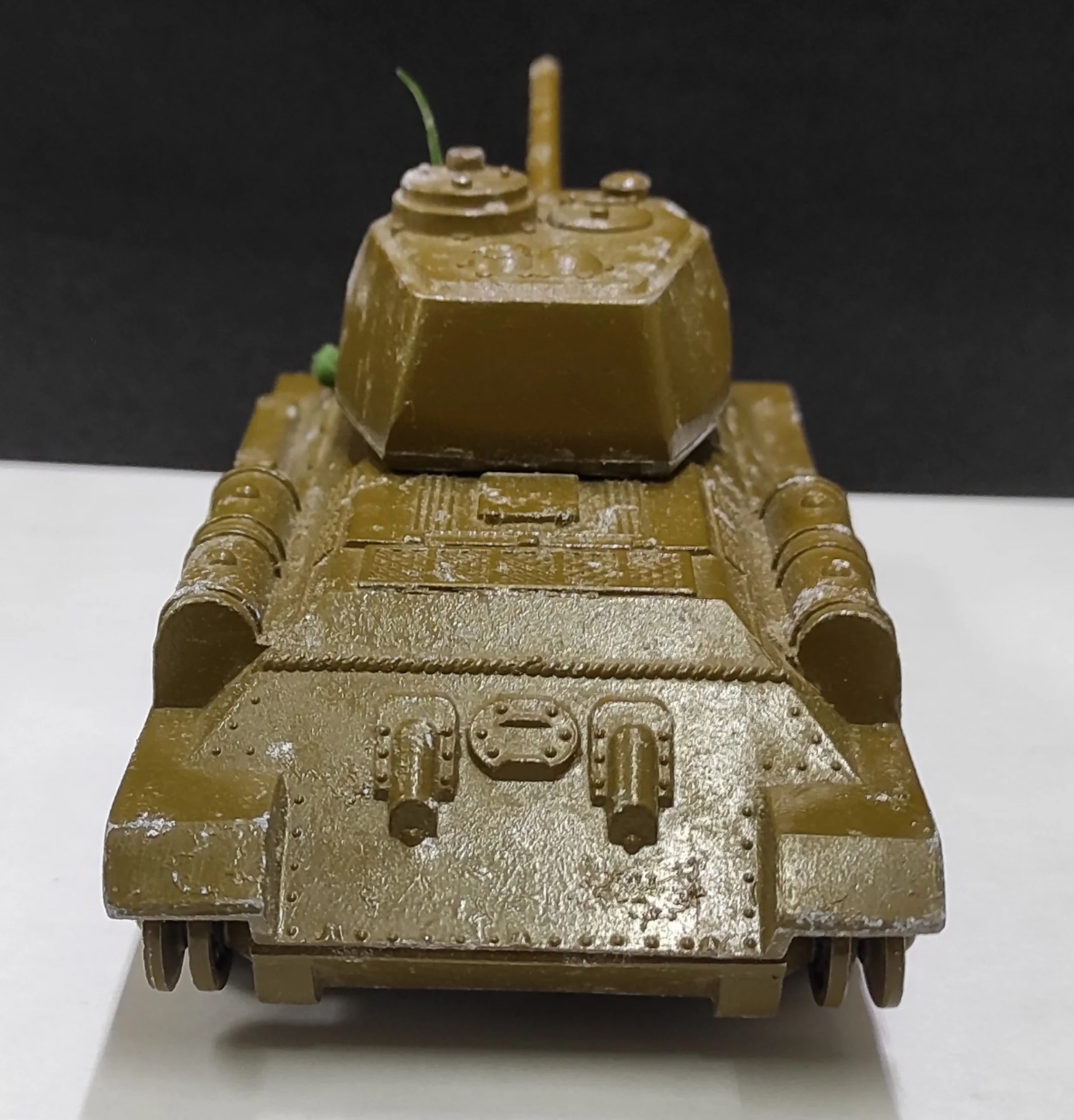 Детская металлическая игрушка "Танк Т-34" Военная техника. Винтаж. Времен СССР. - миниатюра 4