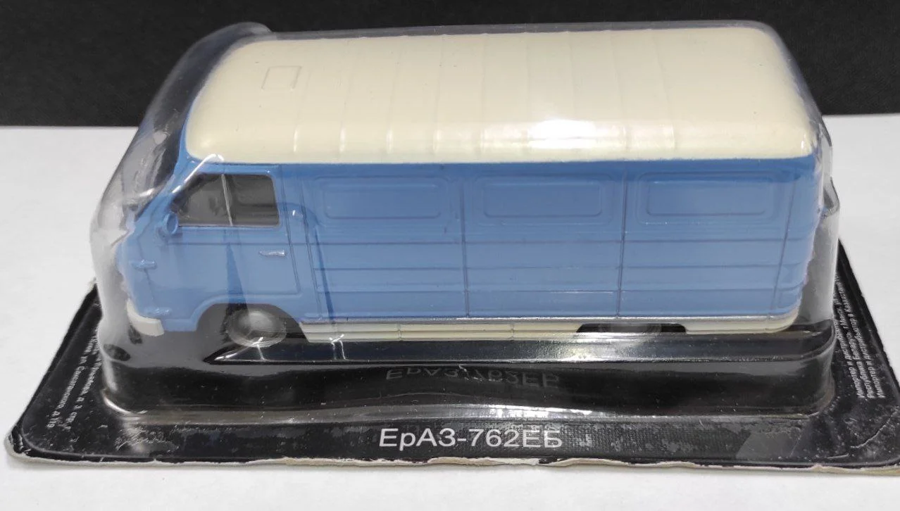 Модель машины 1:43 "ЕрАЗ-762ЕБ" В коробке. DeAgostini. - изображение 1