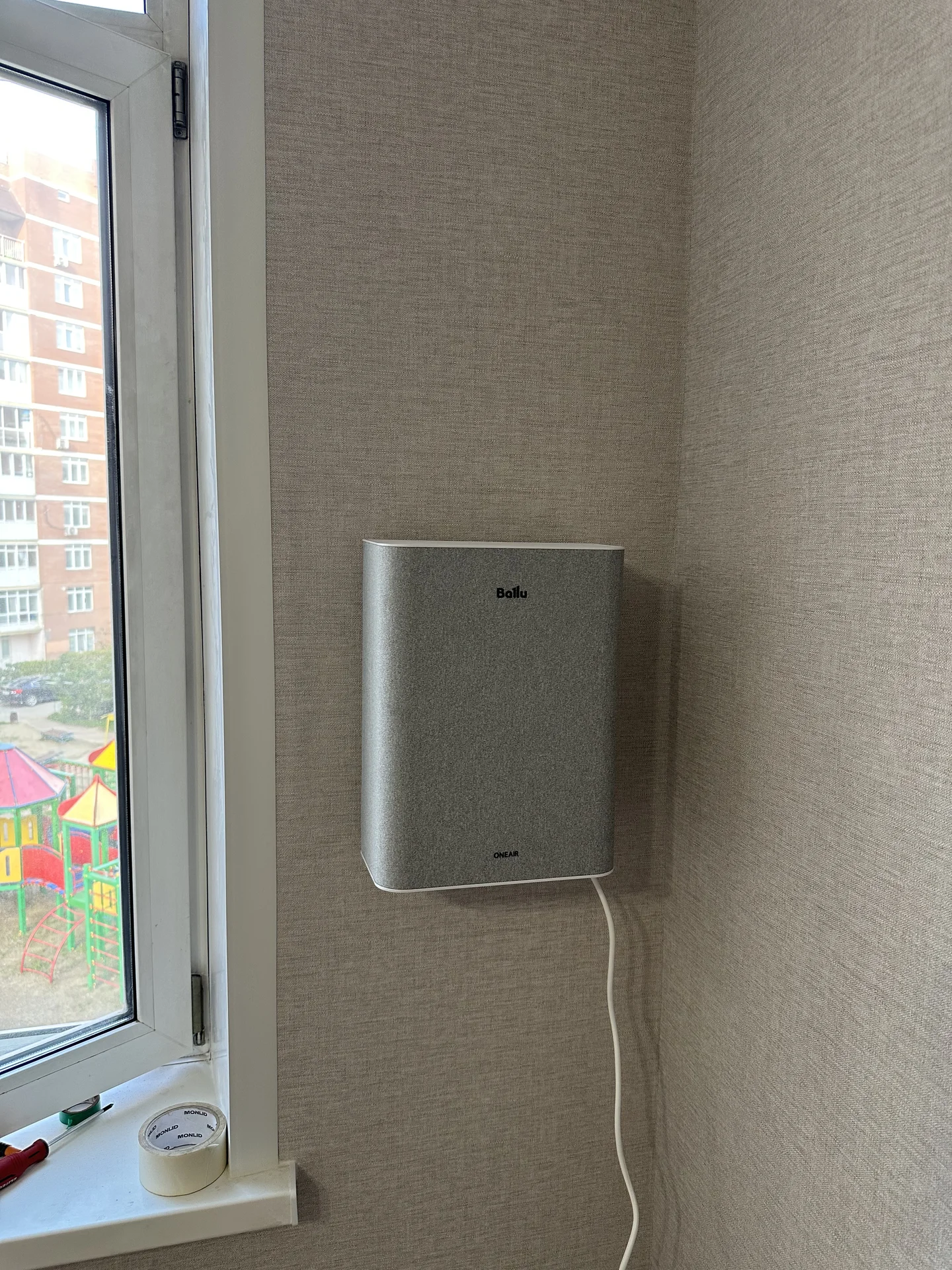установка бризера альпийской форточки кондиционера - миниатюра 2