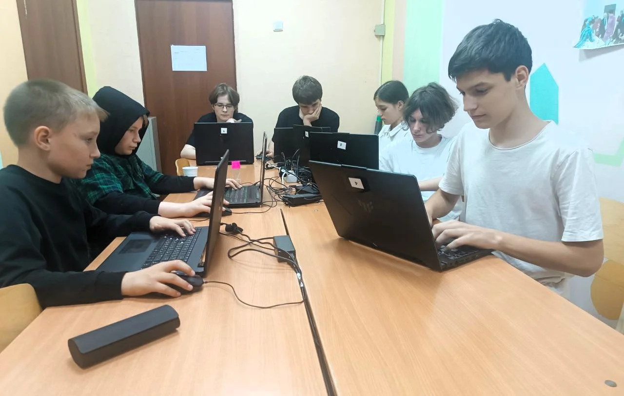 Бесплатные занятия по разработке без кода детям - миниатюра 6