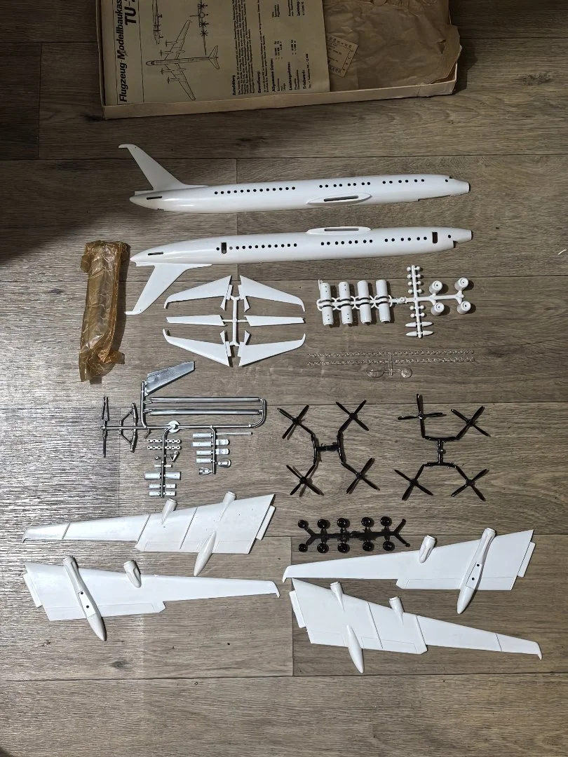 Сборная модель Ту-104, Ту-114 Veb Plasticart ГДР - миниатюра 2