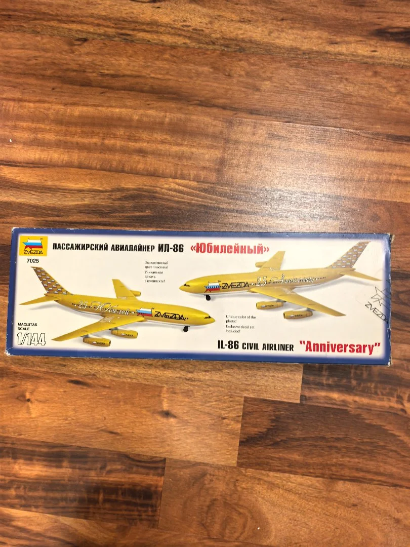 Сборная модель самолёта ИЛ-86 «ЮБИЛЕЙНЫЙ» 1/144 Zvezda 7025 - миниатюра 2