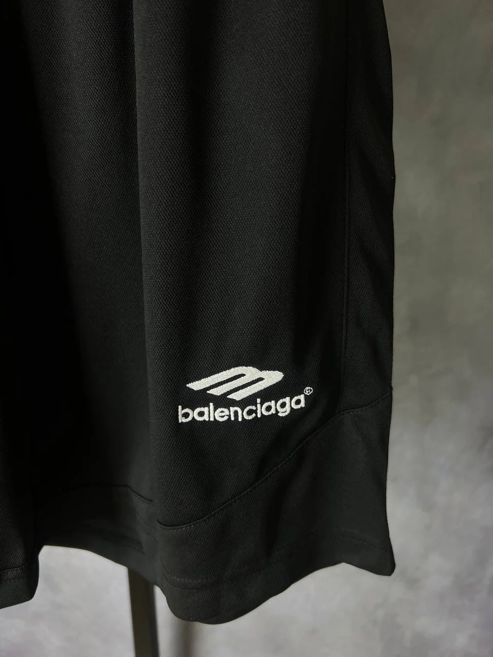 шорты balenciaga soccer baggy - миниатюра 2