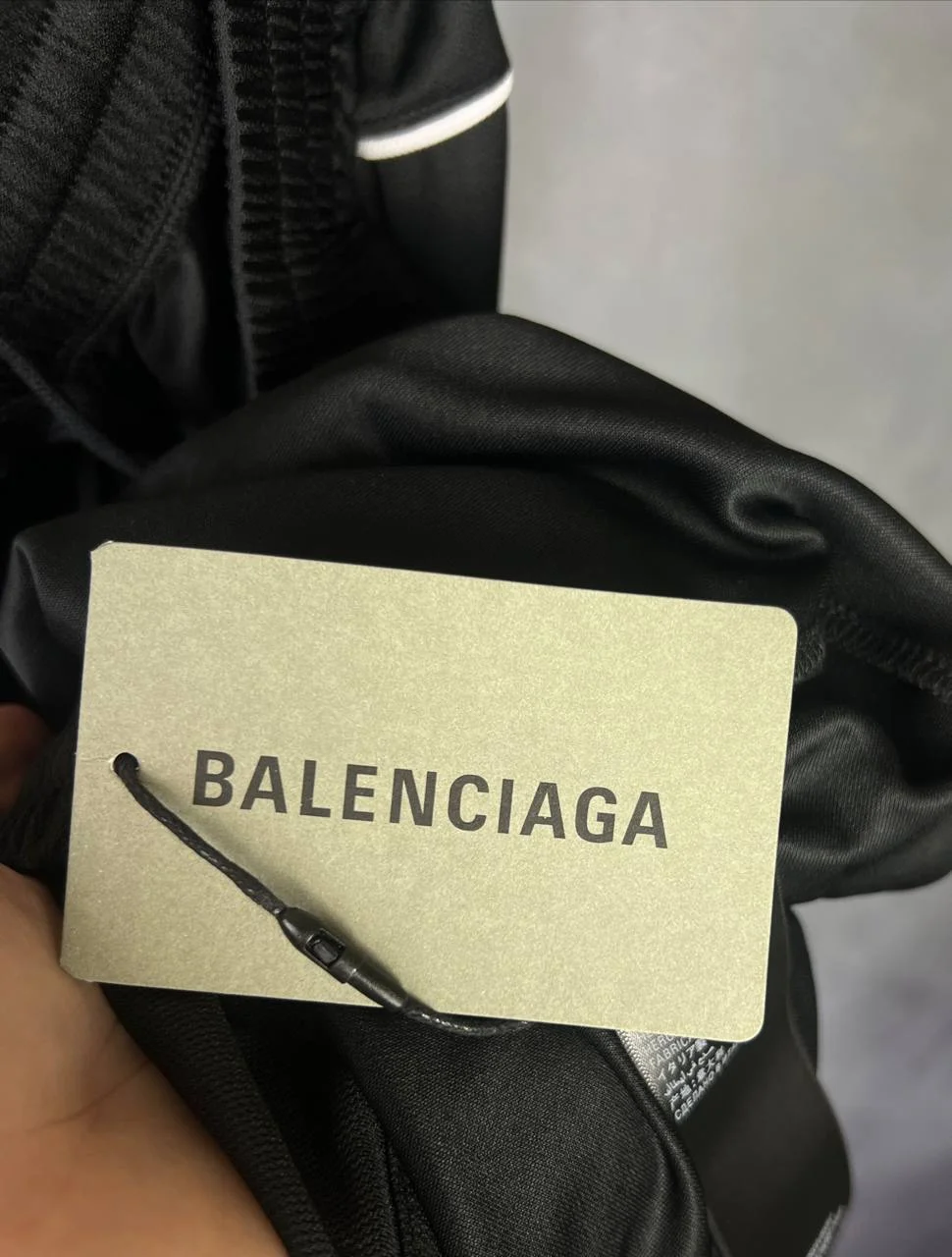шорты balenciaga soccer baggy - миниатюра 7