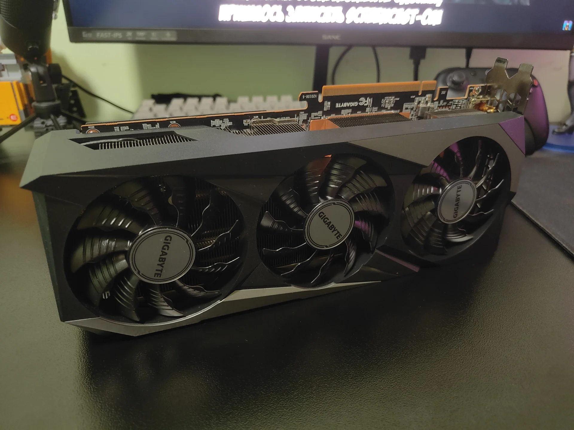 Видеокарта Rx 6800 xt gigabyte gaming OC - миниатюра 3