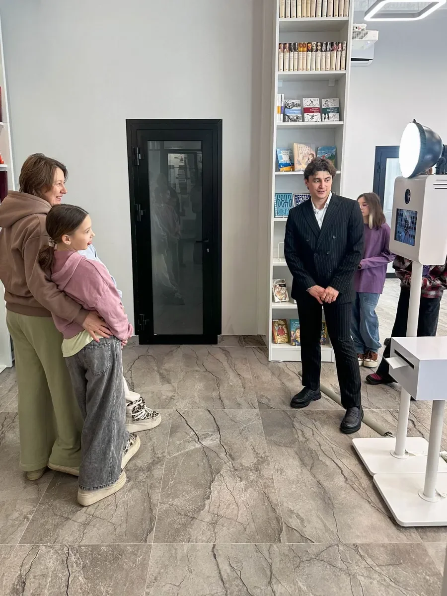 Аренда фотобудки с профессиональным оператором - миниатюра 3