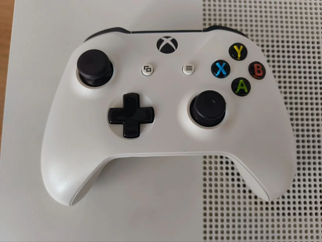 Оригинал контроллер Xbox one 1708 - миниатюра 2