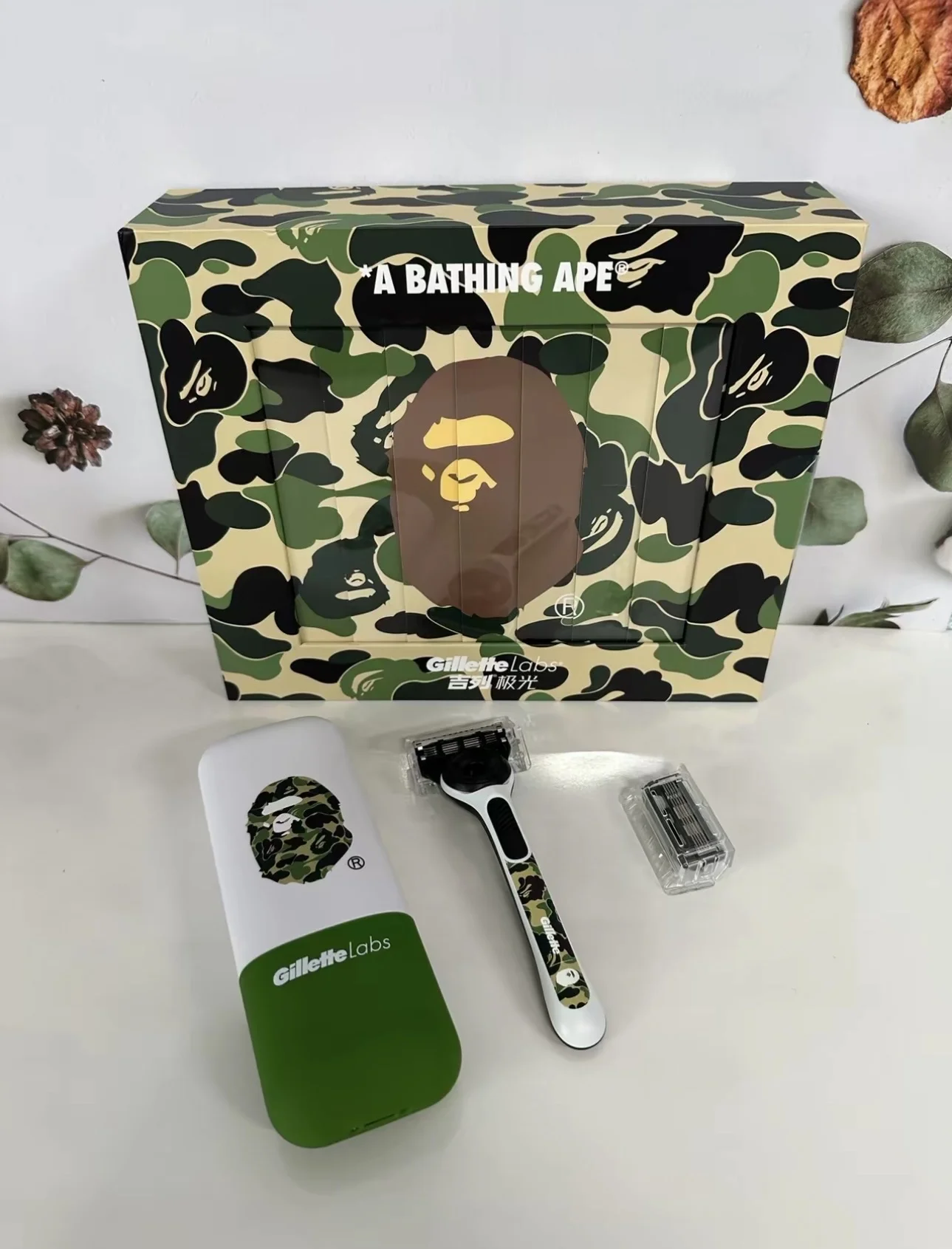 Бритва GilletteLabs × A Bathing Ape - изображение 1