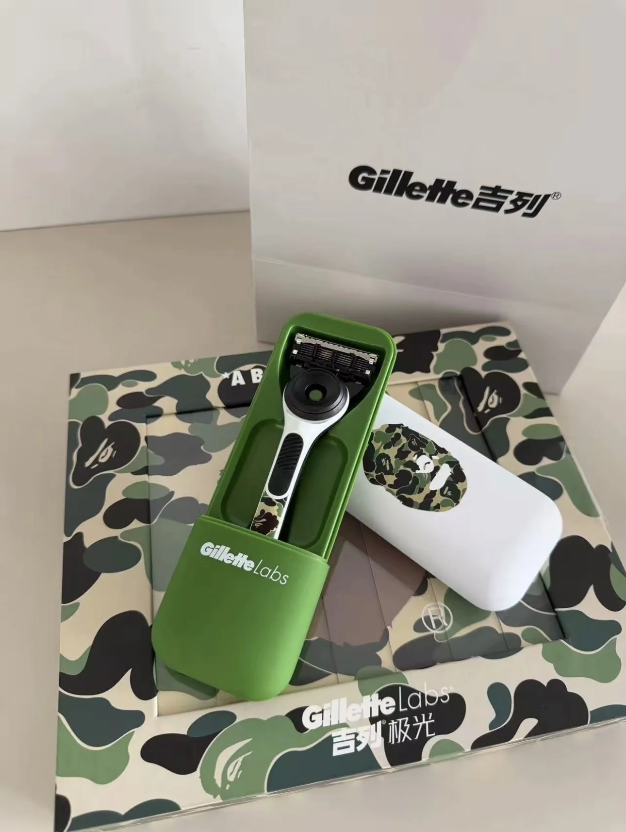 Бритва GilletteLabs × A Bathing Ape - миниатюра 5