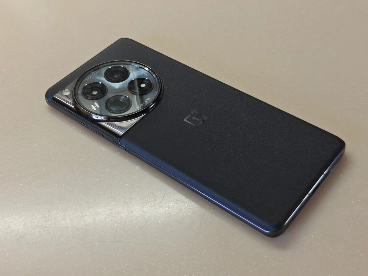 OnePlus 12 16/512 ГБ - миниатюра 2