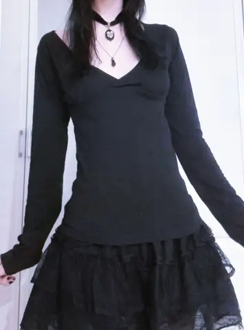 лонгслив y2k gloomy coquette