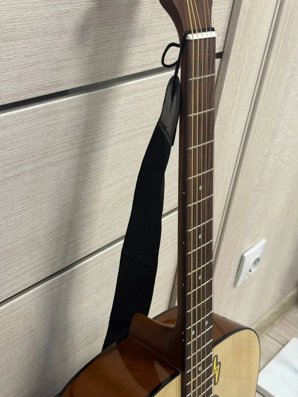Гитара Yamaha f310 - миниатюра 3
