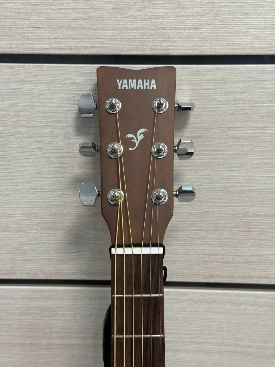 Гитара Yamaha f310 - миниатюра 4