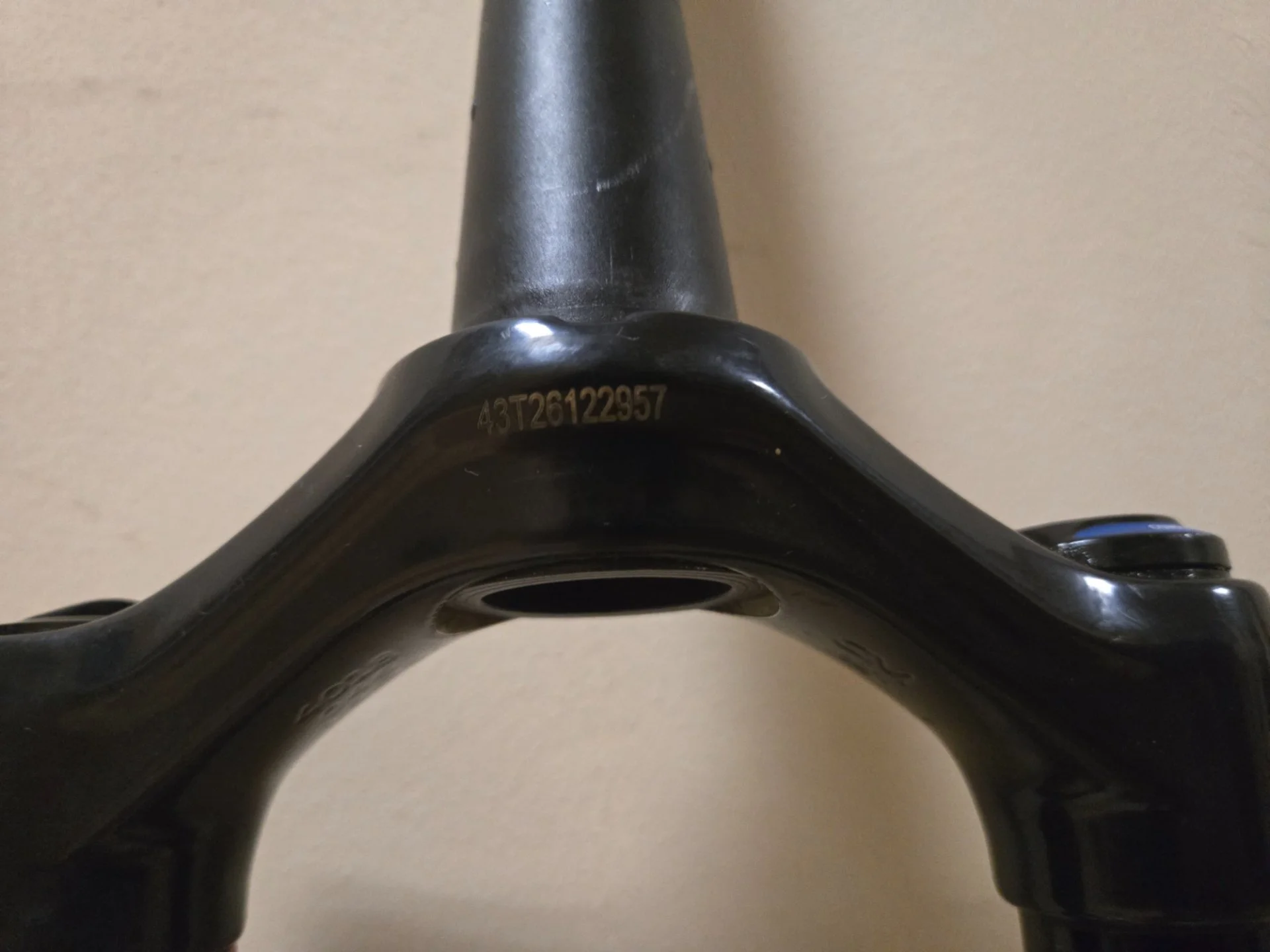 Вилка Rock Shox Yari 29" - миниатюра 3