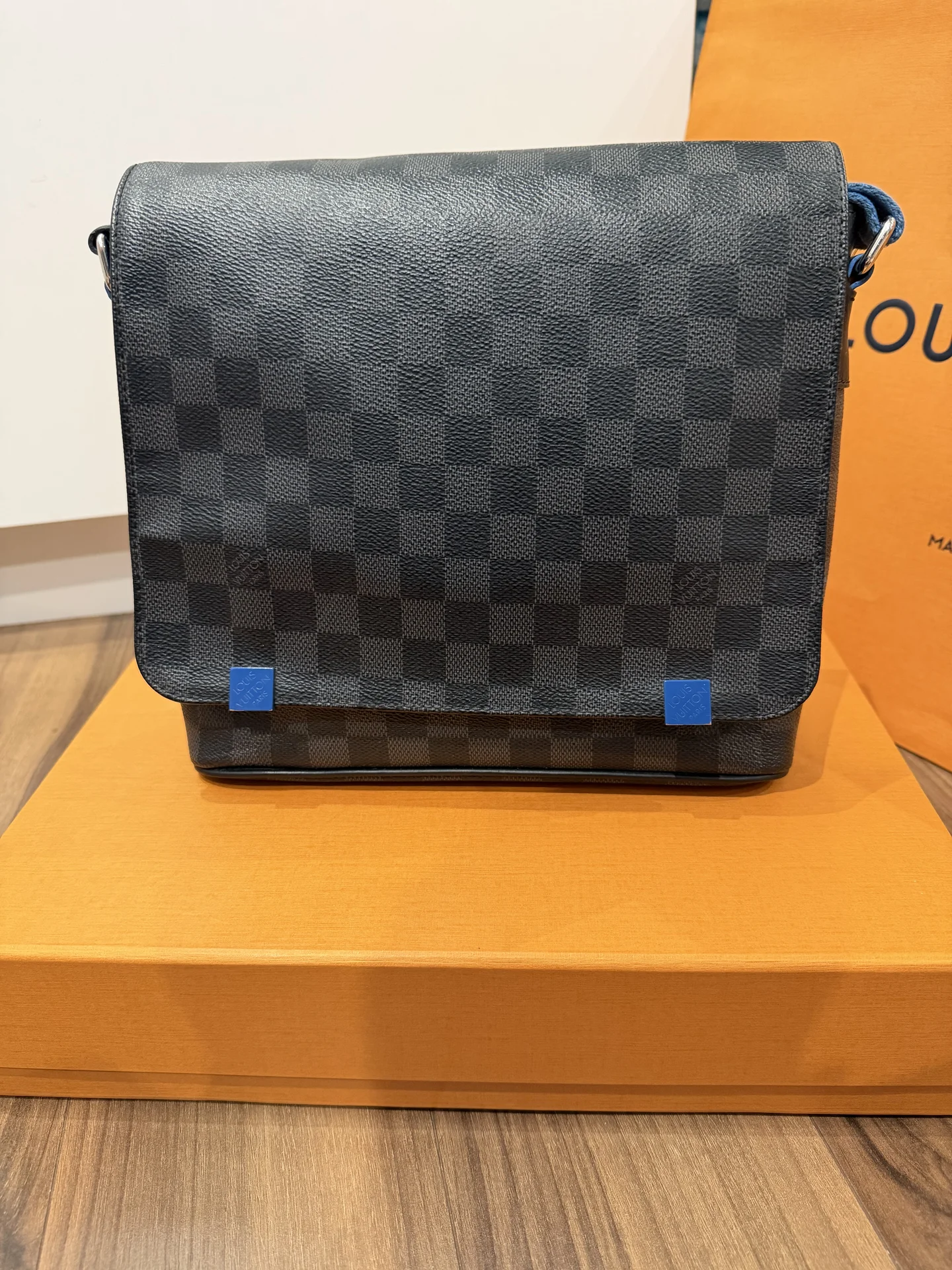 Сумка Louis Vuitton оригинал - миниатюра 9
