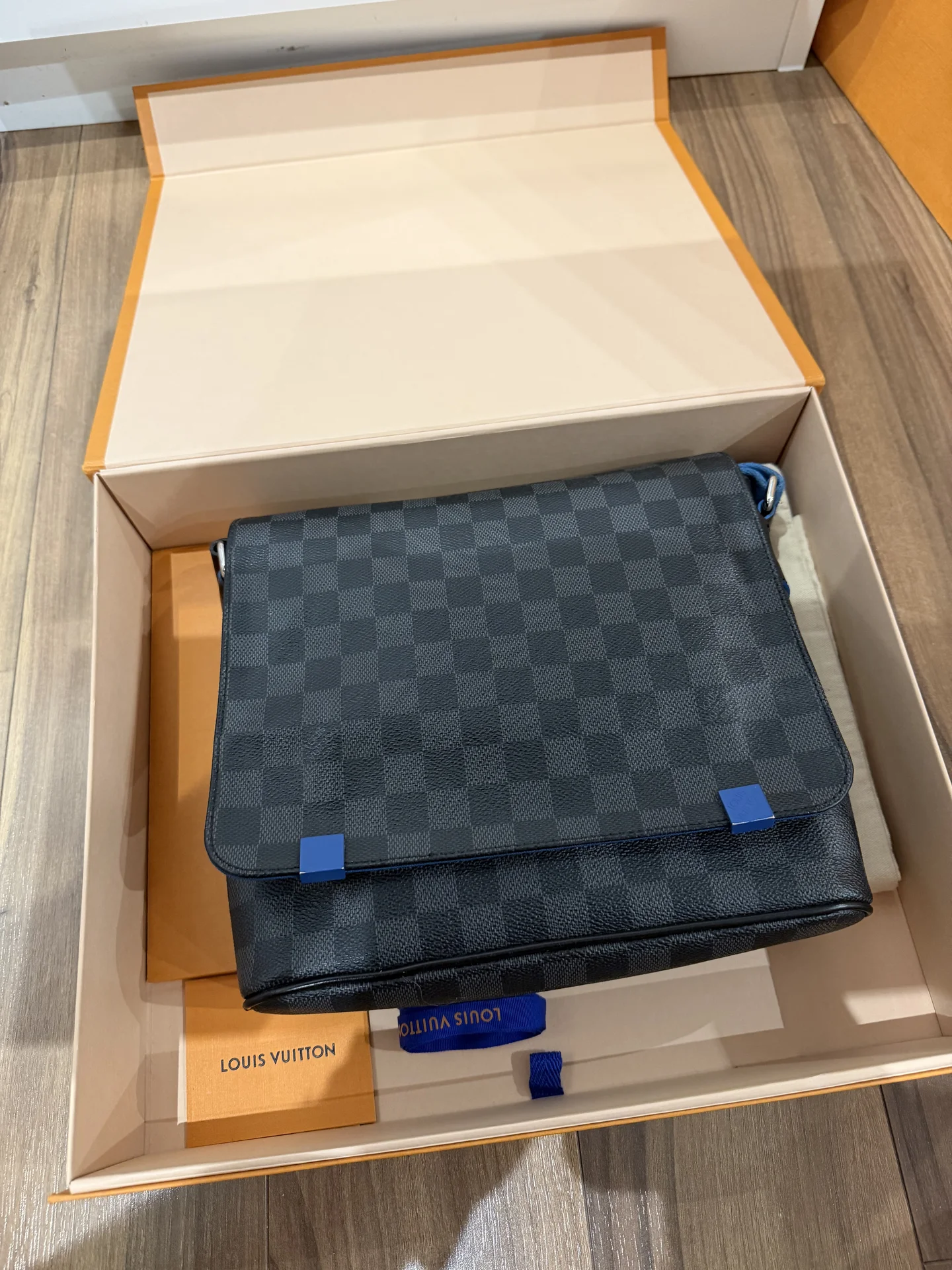 Сумка Louis Vuitton оригинал - миниатюра 11