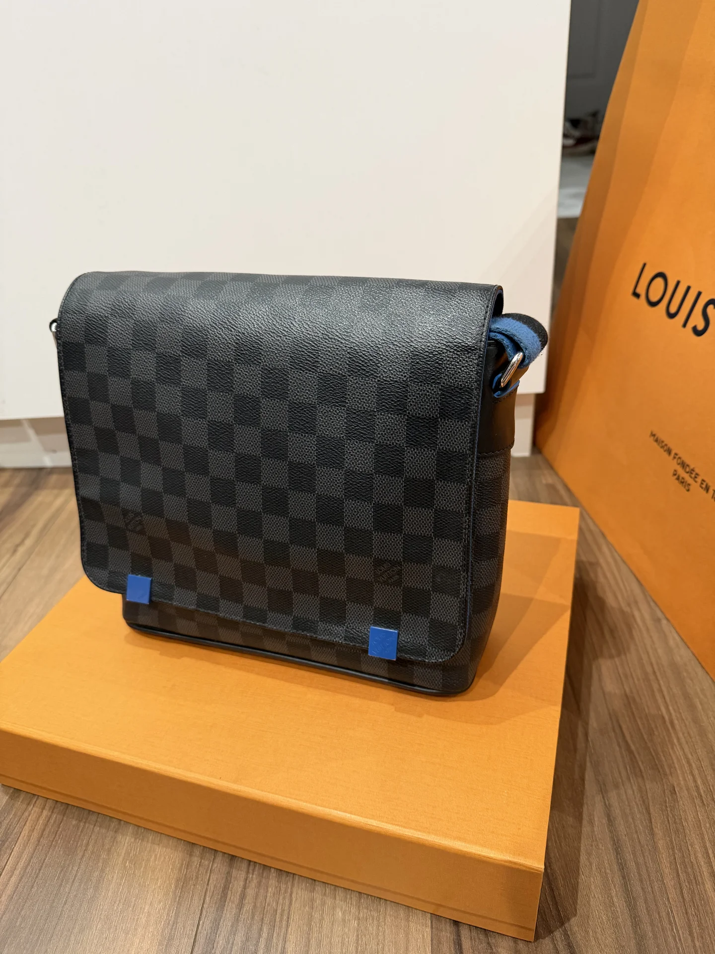 Сумка Louis Vuitton оригинал - миниатюра 12