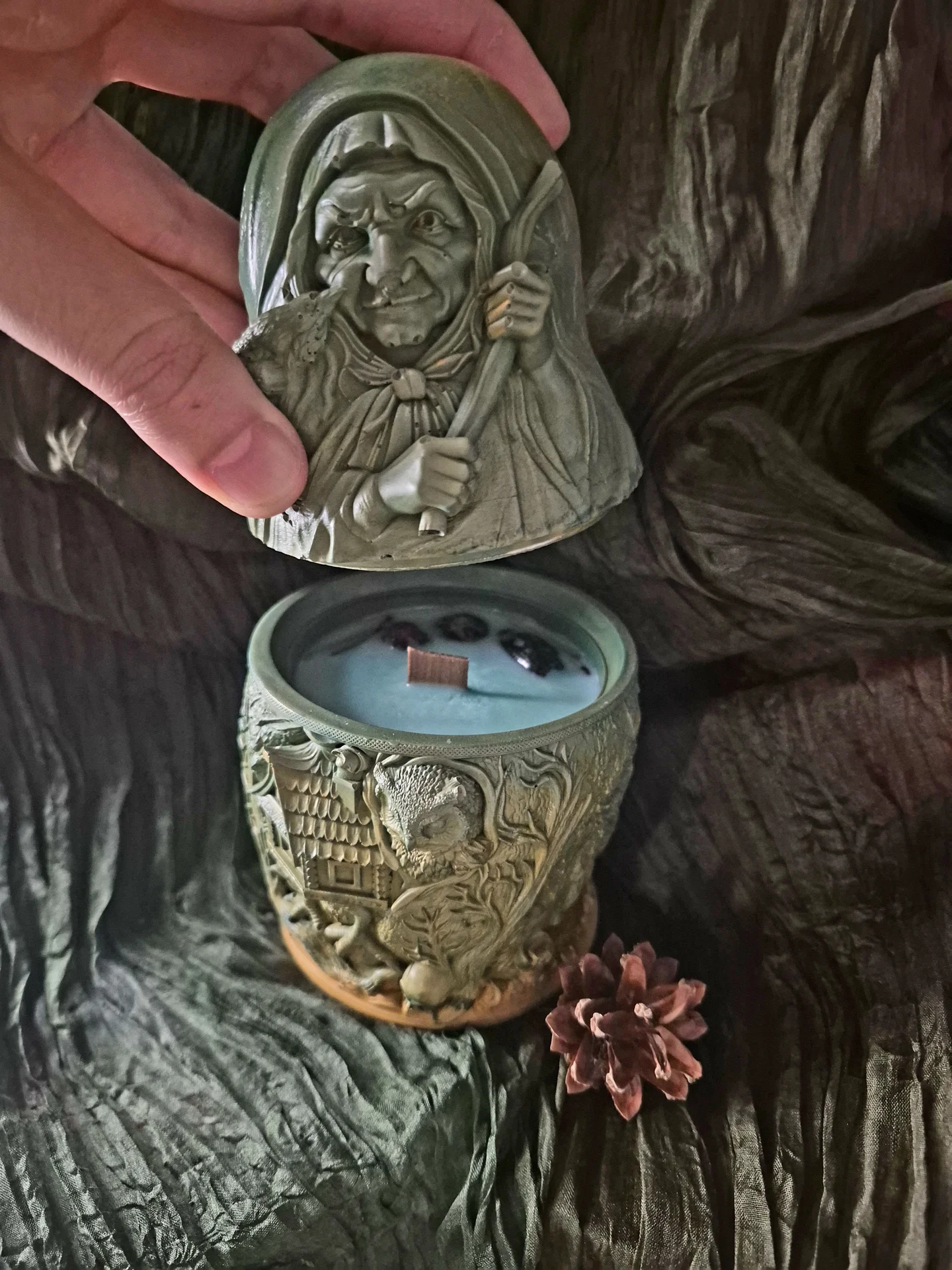 Свеча ароматическая в шкатулке: Баба Яга - миниатюра 2