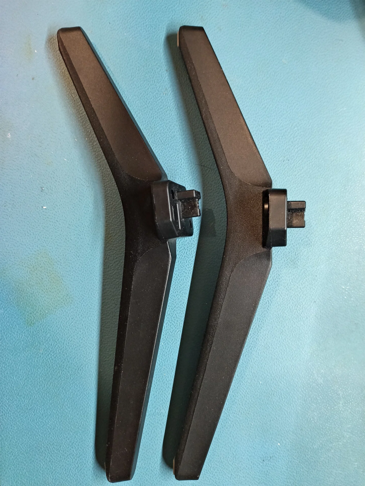 Ножки / подставка Hisense RSAG8.078.7346. Hisense 58A6K, 55A6K, 58R6E5, 58A68H,