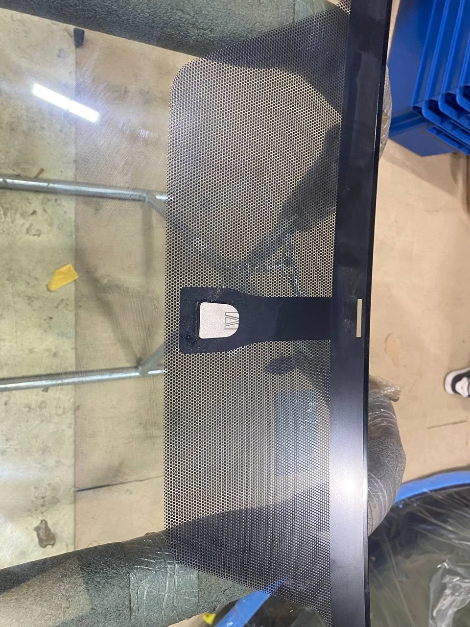 Glass sub-assy, wind 561016A948 TOYOTA уценен. - миниатюра 6