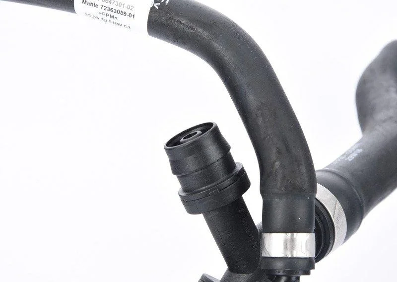 N63n вентиляционный патрубок картера 11158637874 BMW - миниатюра 3