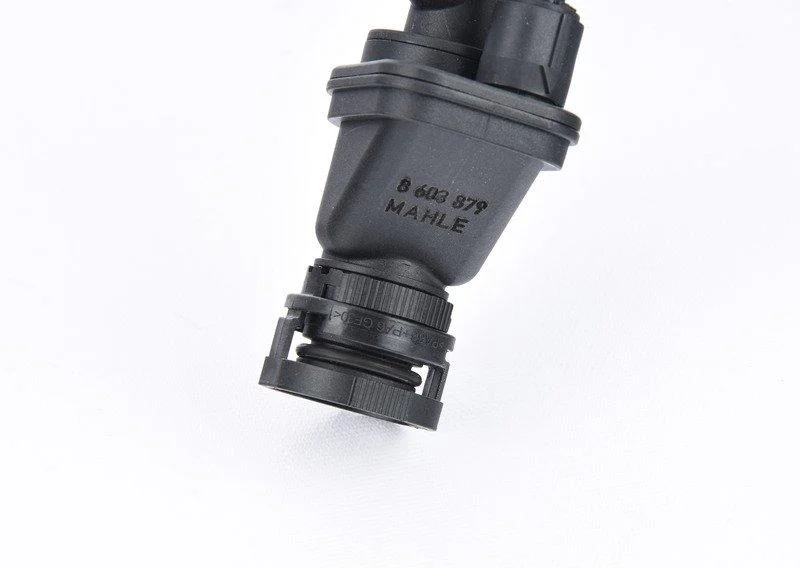 N63n вентиляционный патрубок картера 11158647962 BMW - миниатюра 2