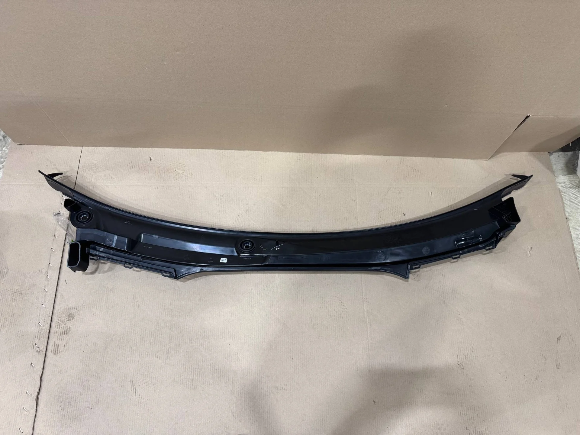 G05/g06/g07 планка обтекателя. часть 1 51717434879 BMW уценен. - миниатюра 5