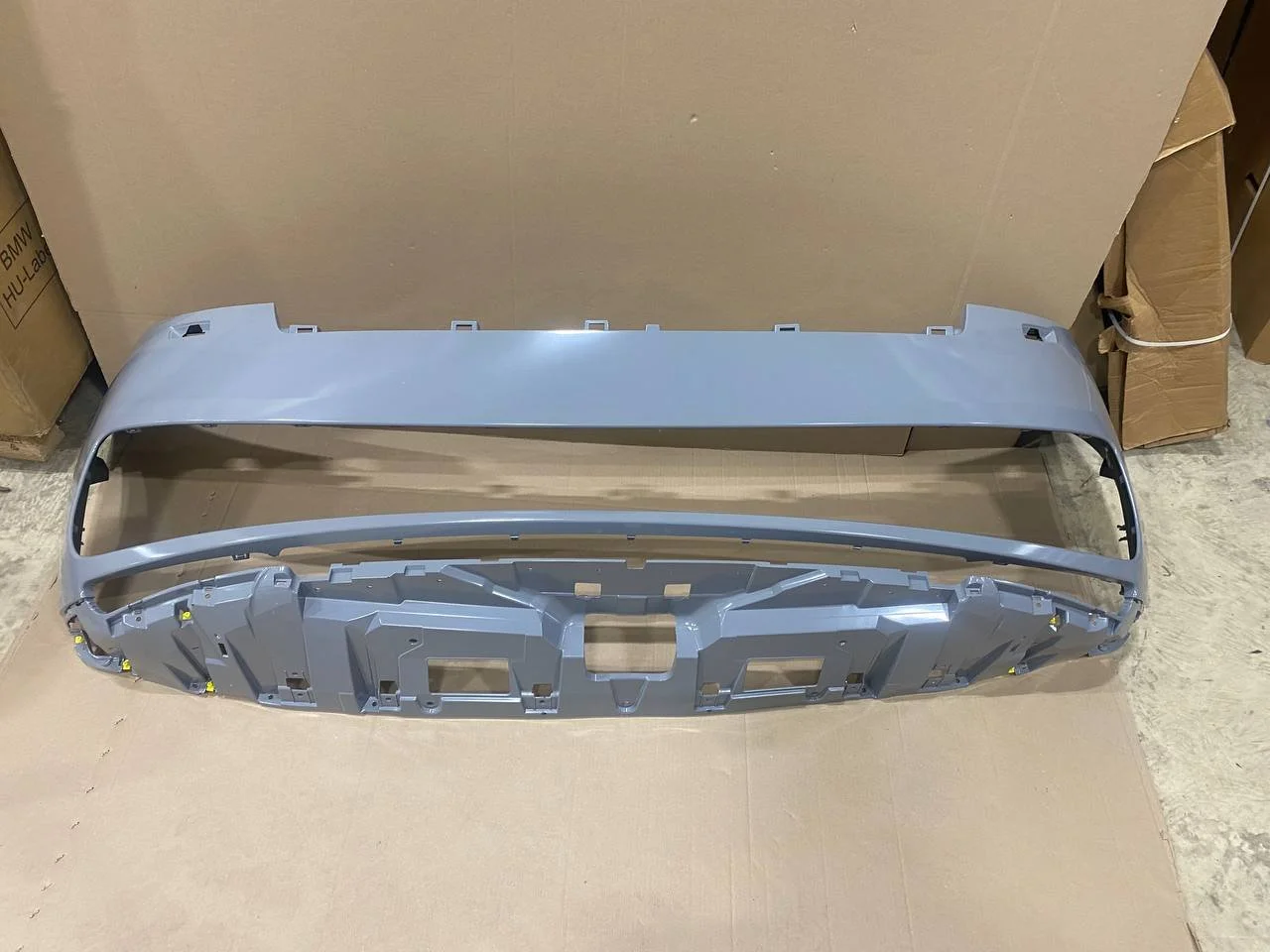 Rr l460 передний бампер LR165109 LAND ROVER уценен. - миниатюра 3