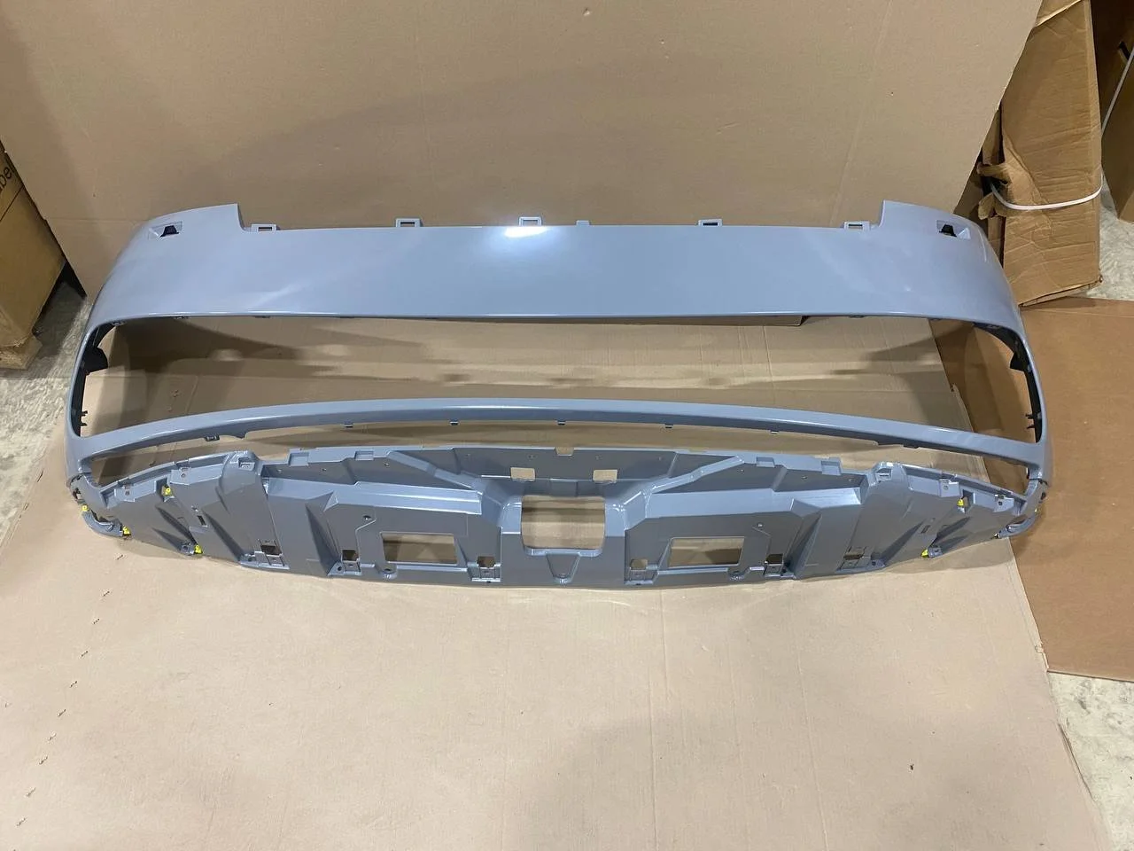 Rr l460 передний бампер LR165109 LAND ROVER уценен. - миниатюра 5
