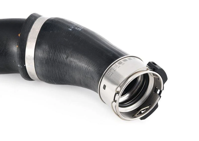 B48d патрубок интеркулера правый 13718650759 BMW - изображение 1