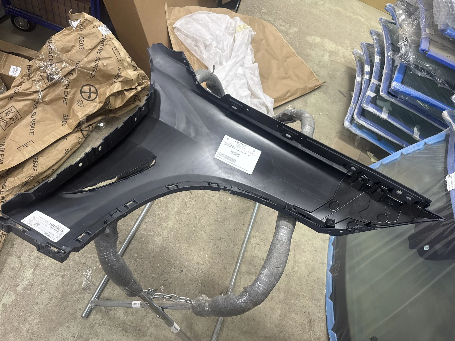 F15 крыло левое 51657373541 BMW уценен. - миниатюра 5