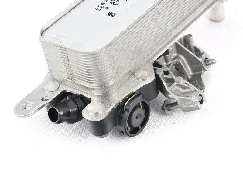 Радиатор охлаждения масла кпп  b47 17218514515 BMW - миниатюра 2