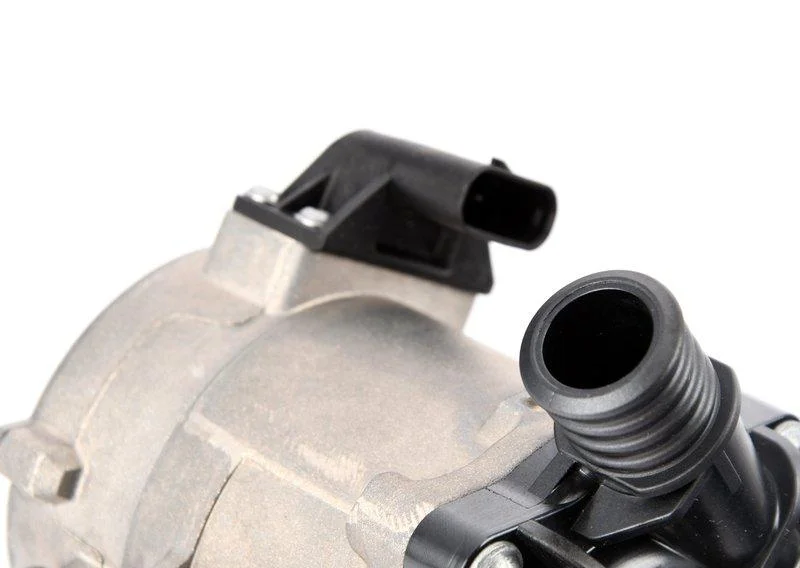 F85/f86 доп помпа 17127850113 BMW оригинал - изображение 1