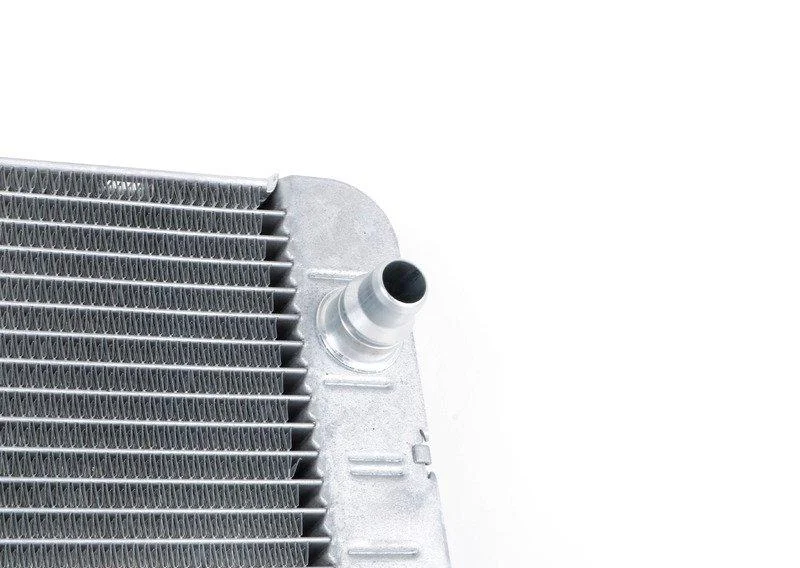 F10/f07/f06/f12/rr6/rr4r5 радиатор n74/n63 17118669004 BMW - изображение 1