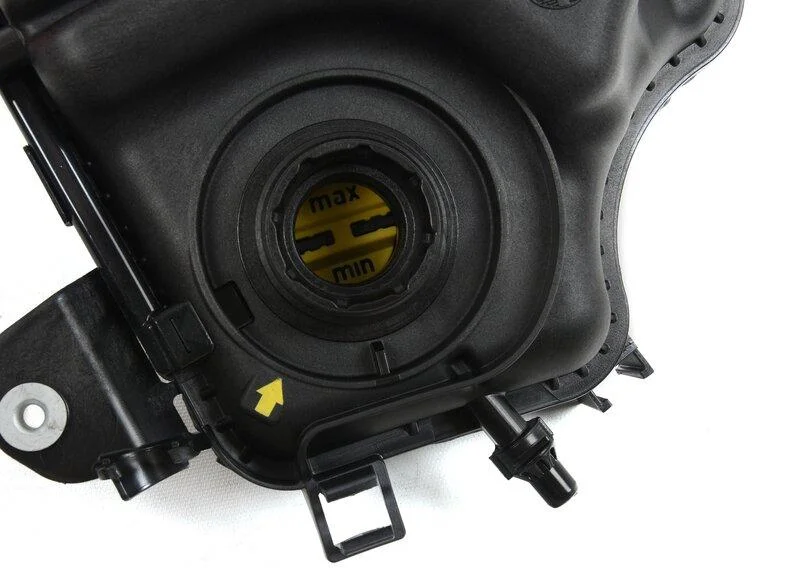 G30/g15/g11n/g12n расширительный бачок ож n63b 17138607137 BMW - изображение 1