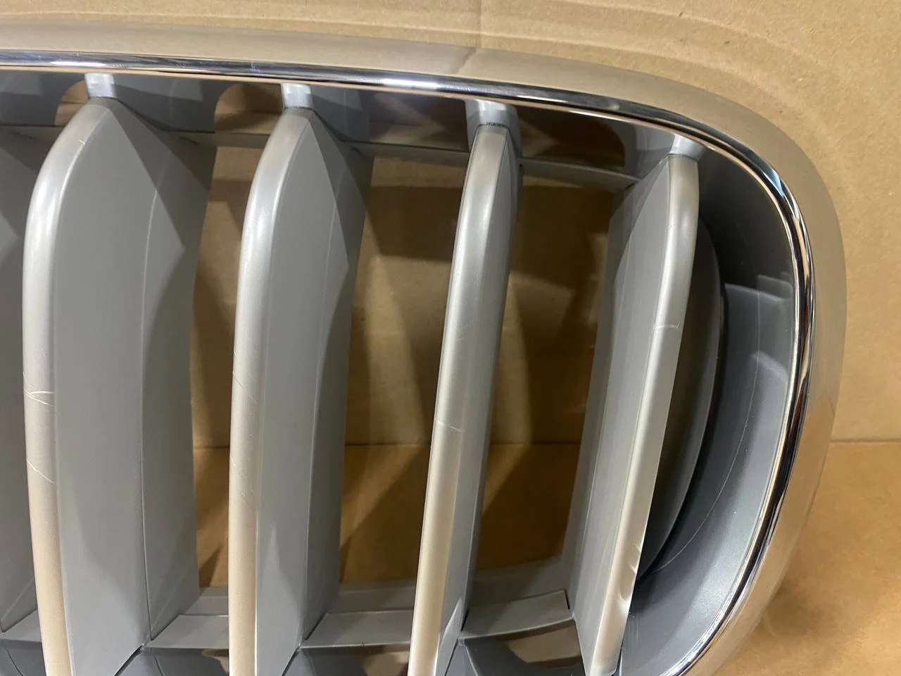 F15 ноздря левая 51117303107 BMW уценен. - миниатюра 4